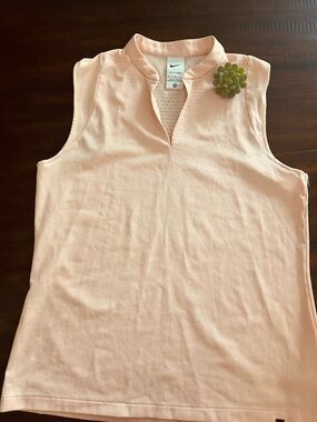 Nike Women’s Golf Sleeveless V-Notch Tank in Light Pink